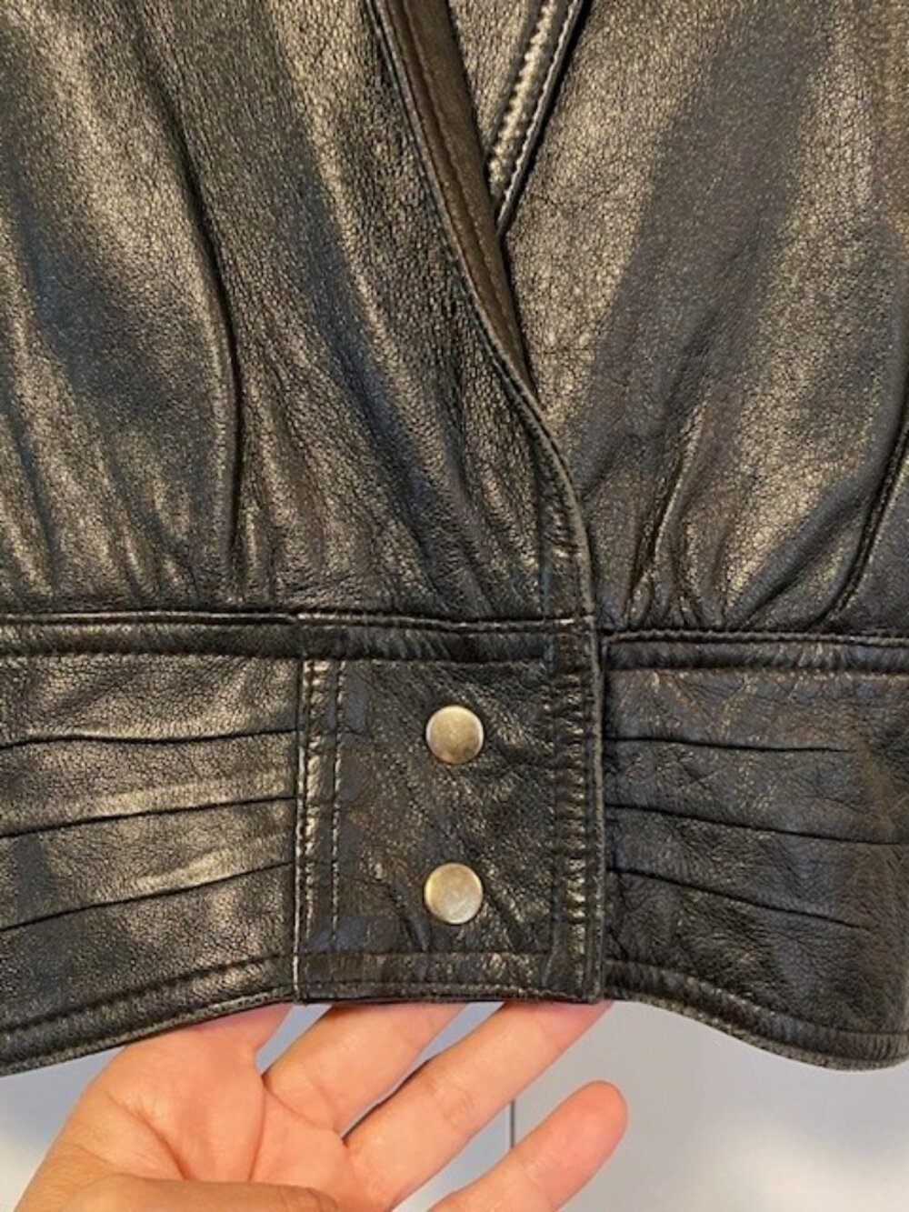 Vintage 80s Gold Shied Italy Black Leather Jacket | Size M | Oversized Batwing - Picture 4 of 6